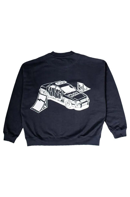 Vista trasera de la Sudadera La Brujas. Sudadera streetwear oversized sin capucha, de felpa perchada 100% algodón en color Gris Lobo.
